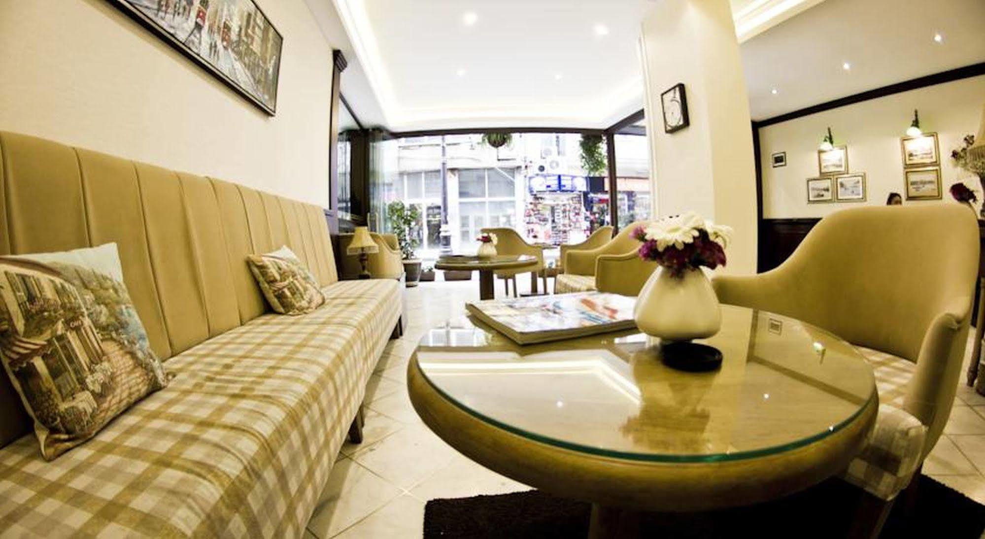 Ilkay Hotel อิสตันบูล ภายนอก รูปภาพ
